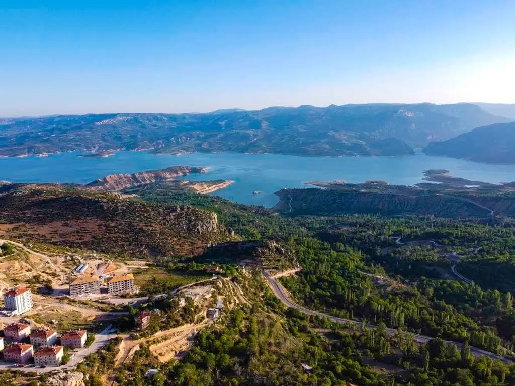 Ermenek vadisi ve Toros Dağları havadan panorama – geniş açı drone manzarası