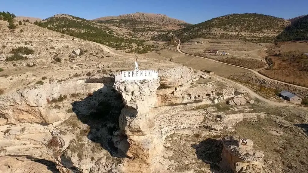 Ermenek panoramik drone görünümü - Karamanoğulları Beyliği kurucu Nure Sofinin yurdu