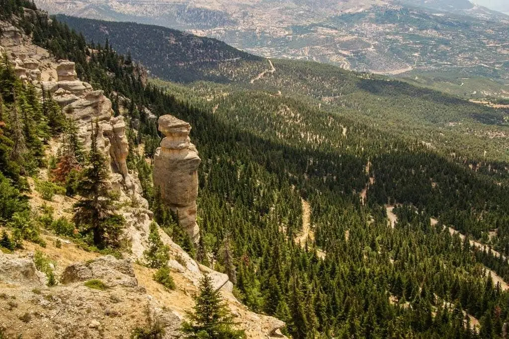 Ermenek sonbahar panoraması – renkli yapraklar ve dağ manzarası