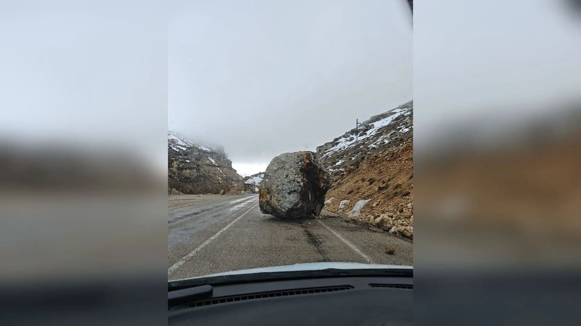 Konya-Ermenek Karayolunda Kaya Düşmesi Paniği: Müdür Büyük Kazayı Son Anda Atlattı