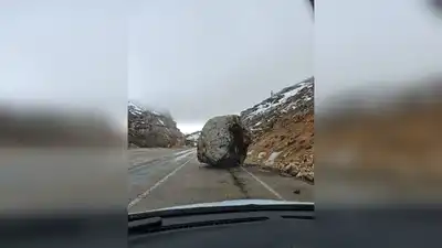 Konya-Ermenek Karayolunda Kaya Düşmesi Paniği: Müdür Büyük Kazayı Son Anda Atlattı