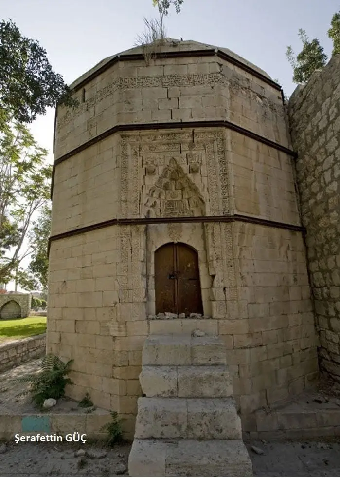 Karaman (Lârende) Karamanoğulları Mezarları
