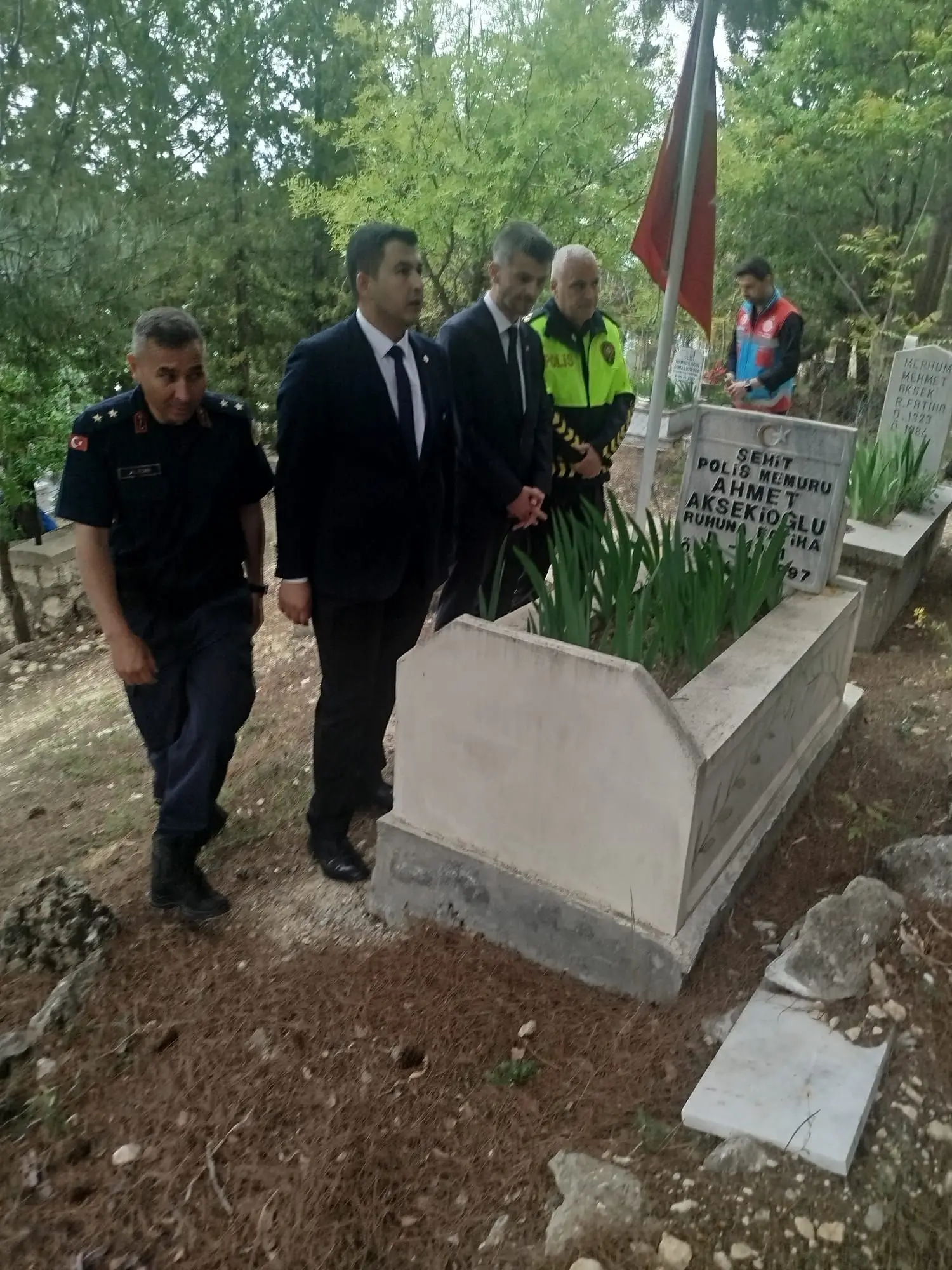 Ermenek'te Bayram Öncesi Şehit Kabirleri Ziyaret Edildi