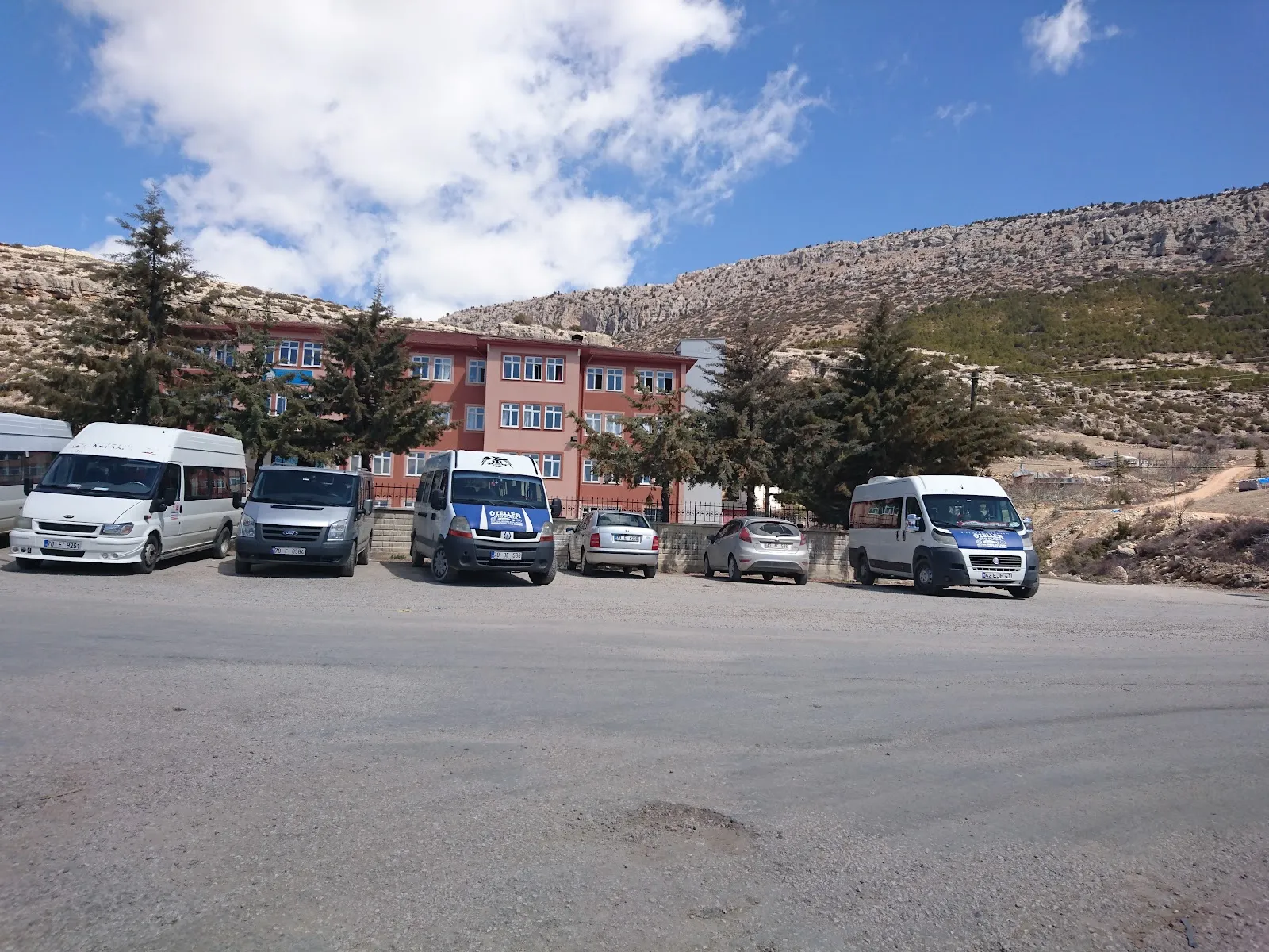 Hatice Ve Hakkı Polat İlkokulu