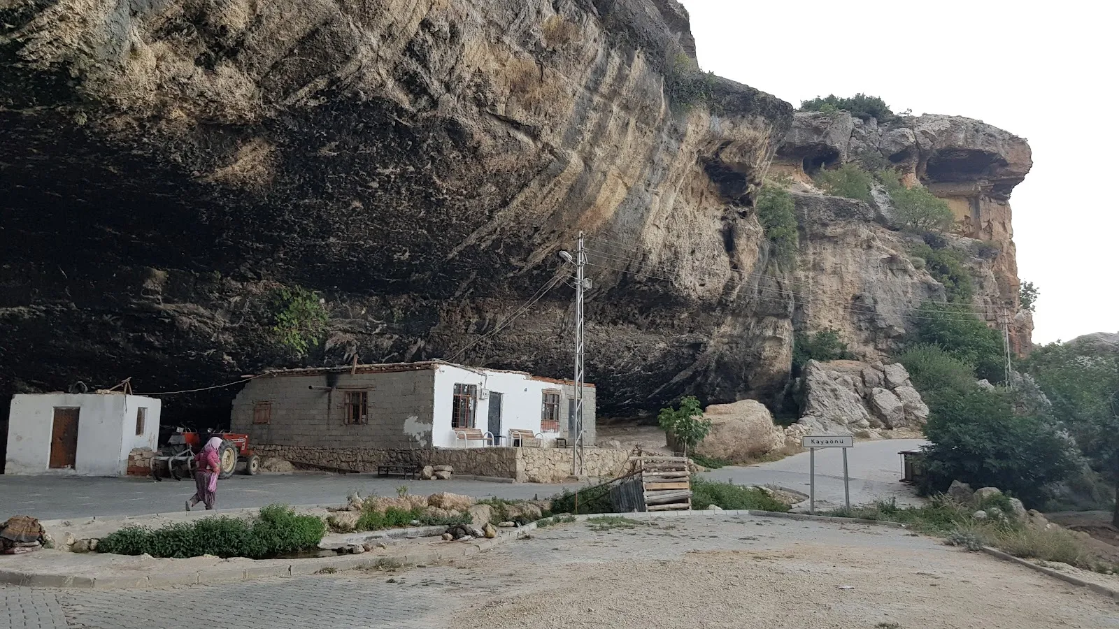 Kayaönü mağrası