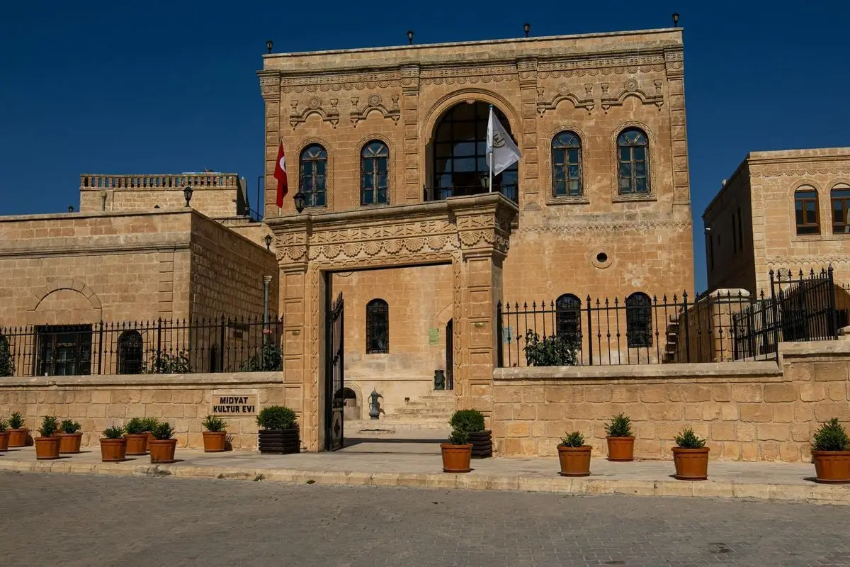 Explore the architectural beauty and cultural heritage of Midyat in Mardin, Turkey.