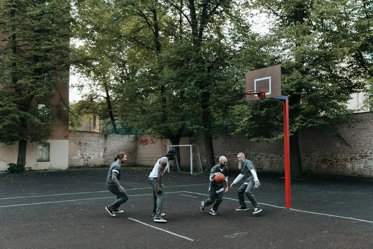 Ermenek Lisesi Basketbol Takımı Bölge Şampiyonu