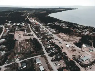 İzmir Ermenek'liler derneği başkanı Atila Zorlu'yu ziyaret etti.