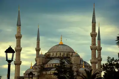 Restore edildikten sonra güvercin yuvalarının yok edildiği Ermenek-Meydan Camii'si.