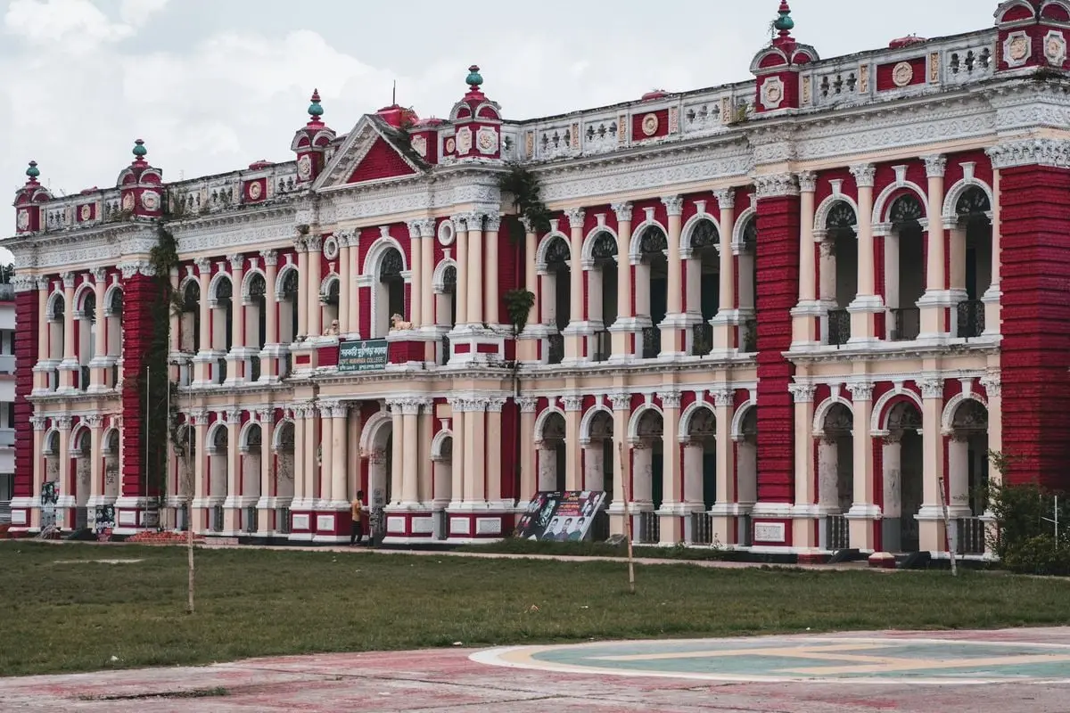 Explore the historic Murapara Palace in Narayanganj, Bangladesh, showcasing ornate architecture and cultural heritage.