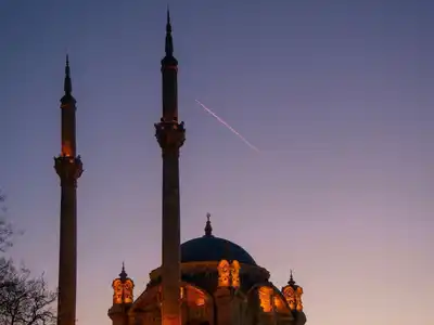 Sipas Cami Önü Taksi Durağı mı Oldu?