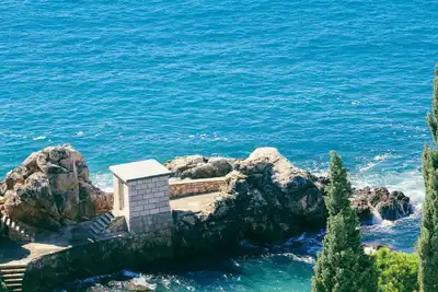Teneke Trampet ve Deniz Yıldızları