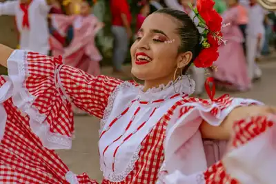 TÜRK DİL BAYRAMI ERMENEK'TE KUTLANDI