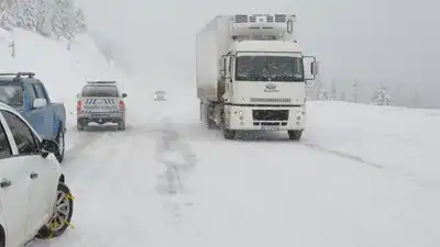 Antalya Konya yoluna Nisan ayında kar yağdı