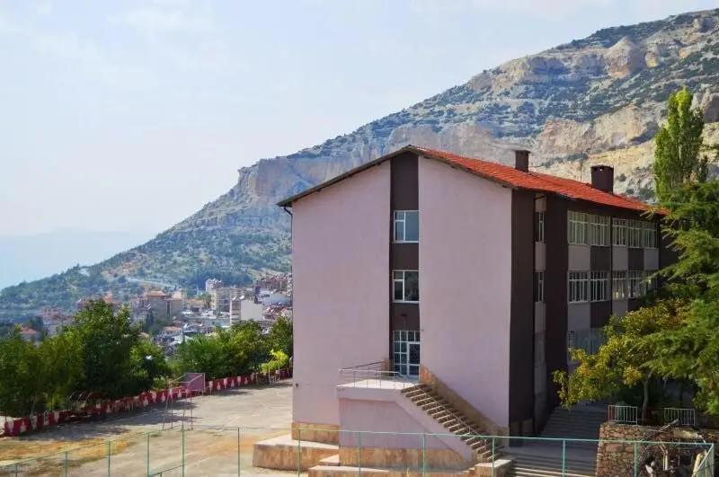Ermenek Lisesi'nin adı da tarih oldu!