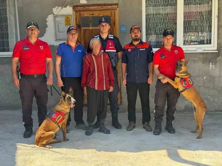 Sarıveliler’de kaybolan yaşlı adamı iz takip köpekleri buldu