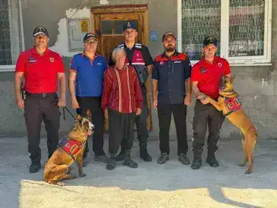 Sarıveliler’de kaybolan yaşlı adamı iz takip köpekleri buldu