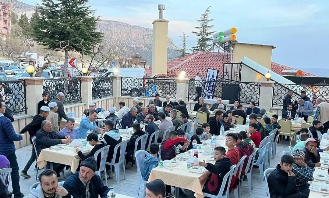 Kadir Gecesi, Ahmet-Nezahat Keleşoğlu Camii'nde coşkuyla kutlandı