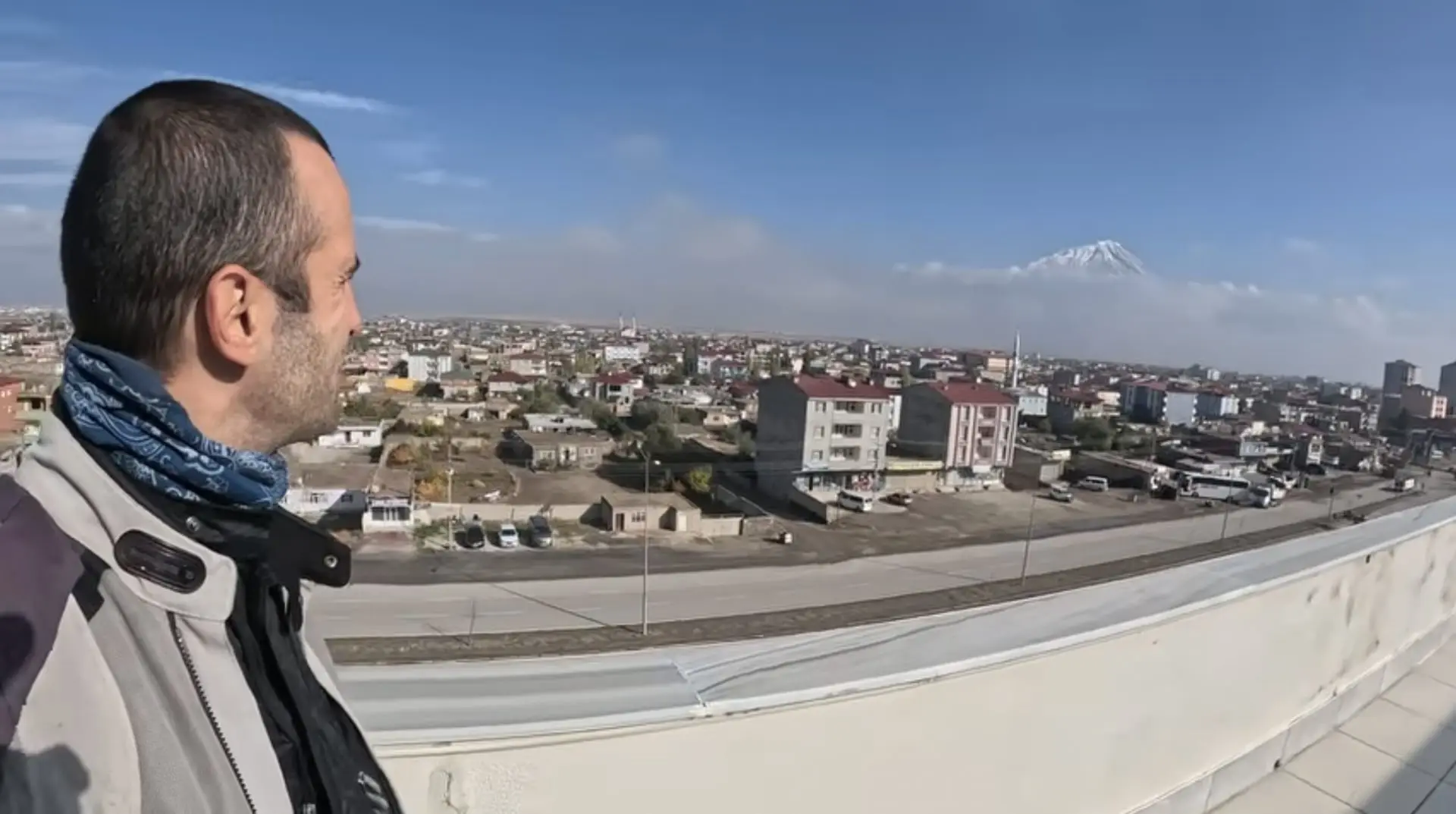 Ermenekli Gezgin Kardeşimiz Anıl Ünlü, Motosikletiyle İran Yollarında