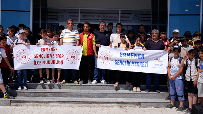 Ermenek Gençlik ve Spor İlçe Müdürlüğü 440 gencimizi denizle buluşturuyor