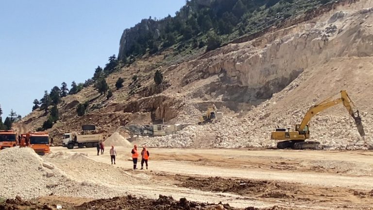 Ermenek-Gazipaşa Yolu Genişletme ve Asfaltlama Çalışmaları Başladı