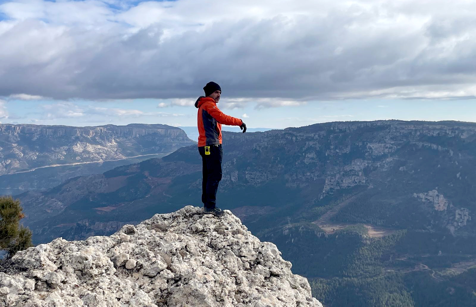 Cengiz Koçak, Wingsuit İçin Yeni Rotalar Keşfetmek Üzere Ermenek’te